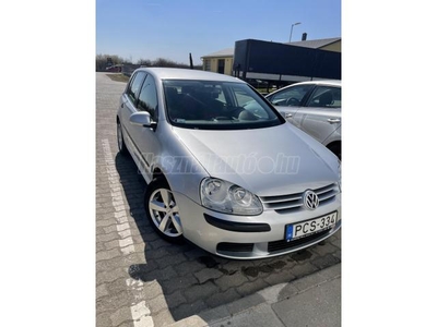 VOLKSWAGEN GOLF V 1.4 Comfortline