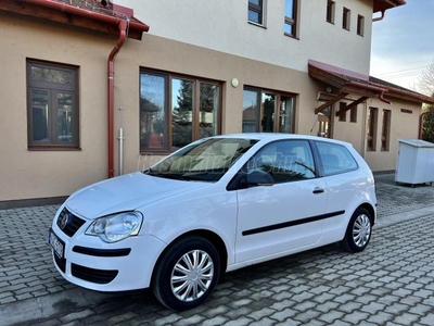 VOLKSWAGEN POLO IV 1.2 55 First Next