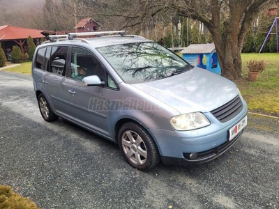 VOLKSWAGEN TOURAN 1.9 PD TDi Highline