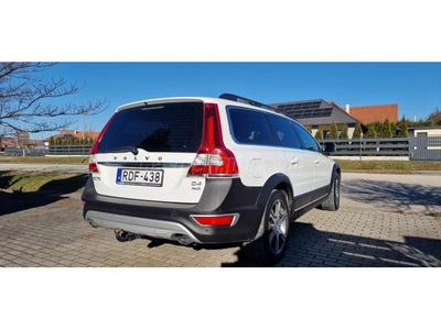 VOLVO XC70 2.4 D [D4] AWD Momentum Geartronic