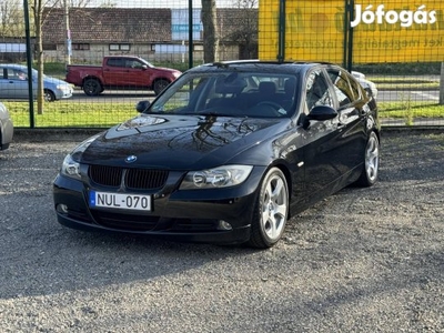 BMW 320i Navigáció!PDC!Digit klíma!