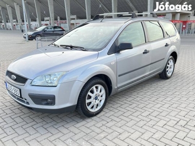 Ford Focus 1.4 Ambiente Jó motor futómű