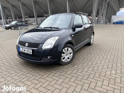 Suzuki Swift 1.3 GLX CD AC Mistic Plus Digitklí...