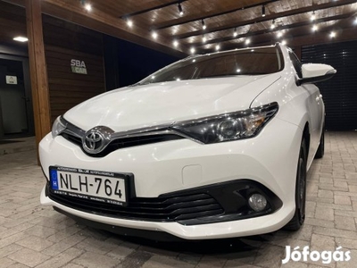 Toyota Auris Touring Sports 1.4 D-4D Live Áfás...