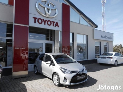 Toyota Yaris 1.5 HSD Bi-Tone e-CVT