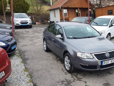 Volkswagen Passat VI 1.6 FSI Comfortline Új vez...