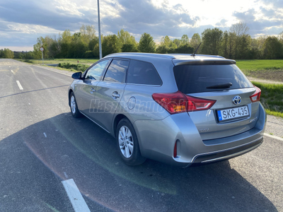 TOYOTA AURIS 1.8 HSD Active Trend (Automata)