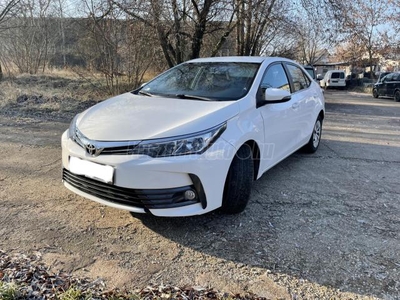 TOYOTA COROLLA Sedan 1.4 D-4D Active