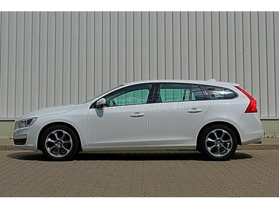 VOLVO V60 2.0 D [D3] Momentum Leinformálható !