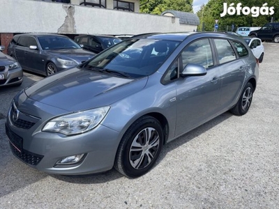 Opel Astra Sports Tourer 1.6 Enjoy