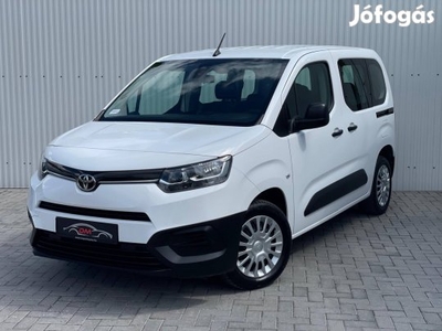 Toyota Proace City Verso 1.2T Family L2H1 [7 sz...