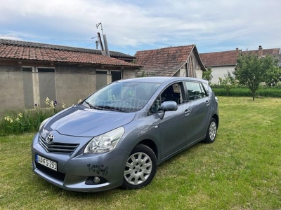 TOYOTA VERSO 1.6 Terra (5 személyes ) +VONÓHOROG+TRADAR+