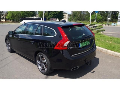 VOLVO V60 2.4 D [D6] PHEV AWD Summum Geartronic Távolságtartó Tempomat