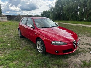 ALFA ROMEO 147 1.6 T. Spark ECO Distinctive