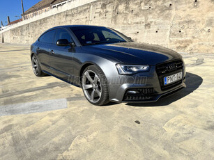 AUDI A5 Sportback 2.0 TDI quattro S-tronic [5 személy] 3X S-line. Black Edition