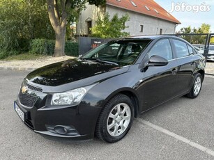 Chevrolet Cruze 2.0d Ltz Digitklíma!Tempomat!8k...