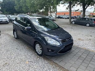 FORD C-MAX Grand1.6 TDCi Champions Megkimélt végig szervizkönyv