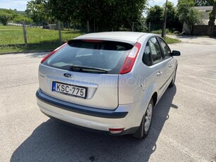 FORD FOCUS 1.6 Collection