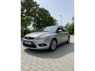 FORD FOCUS 1.6 TDCi Ghia DPF