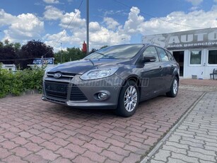 FORD FOCUS 1.6 Ti-VCT Titanium Első-hátsó parkoló radar. tempomat. tábla felismerő. navigáció