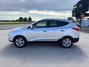 HYUNDAI IX 35 ix35 1.7 CRDi Premium DIGIT KLIMA 4XÜLÉSFŰTÉS TEMPOMAT VONÓHOROG TOLATÓRADAR