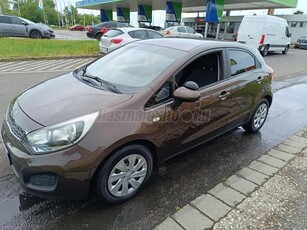 KIA RIO 1.1 CRDi EX