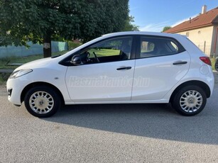 MAZDA 2 1.3i CE Pro Garantált km vezetett szervizkönyv!