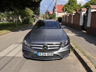 MERCEDES-BENZ E 220 d T 9G-TRONIC Önvezetés. Légrugó. Designo bőr. Dupla panorámatető. Keyless Go. Head up Display