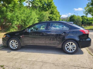 MITSUBISHI LANCER Sportback 1.6 Invite EU6