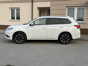 MITSUBISHI OUTLANDER 2.0 PHEV Instyle Navi 4WD CVT EU6 Frissen szervizelt! BarnaBőr/180Kamera/Üles-Kormányfűtés/V.Horog/Xenon