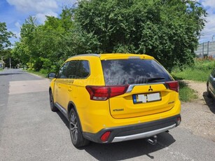 MITSUBISHI OUTLANDER 2.2 DI-D Instyle Navi 4WD (Automata)