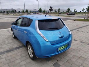 NISSAN LEAF 24kWh-ás. 8 pálcás