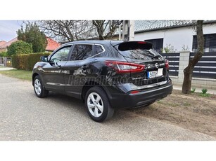 NISSAN QASHQAI 1.3 DIG-T Tokio Magyar 42.890km Ülés+ Első szélvédő fűtés/Kamera/Navi/Metálfekete