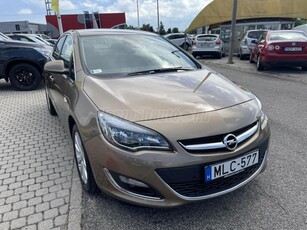 OPEL ASTRA J Sedan 1.6 Cosmo (Automata)