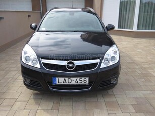 OPEL VECTRA C Caravan 1.9 CDTI Cosmo