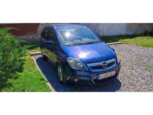 OPEL ZAFIRA B 1.9 CDTI Cosmo