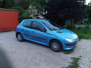 PEUGEOT 206 1.1 Color Line