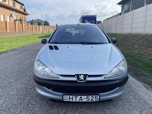 PEUGEOT 206 1.4 Presence Magyarországi. 1. Tulajdonos. Klíma. 105.000.-Km