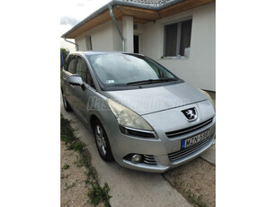 PEUGEOT 5008 1.6 e-HDi Active 2TR