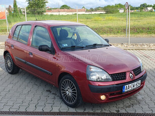 RENAULT CLIO 1.4 16V Oasis