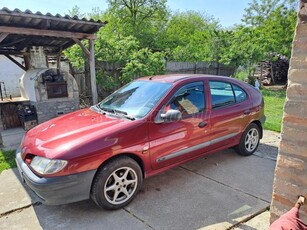 RENAULT MEGANE 1.4 Chic