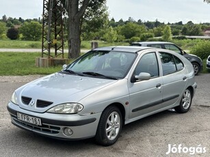 Renault Megane 1.6i!