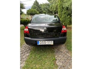 RENAULT MEGANE Limousine 1.4 Authentique Plus Elegance 95e km Magyar gyönyörű gyári állapotban