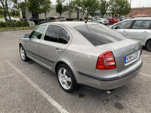 SKODA OCTAVIA 1.6 Elegance