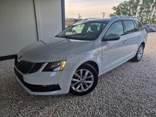 SKODA OCTAVIA Combi 1.6 CR TDI Style Navigáció! Telefontükrözés! Gyöngyházfehér!