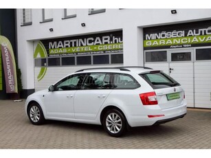 SKODA OCTAVIA Combi 2.0 CR TDI Elegance DSG Automata Moon White Metallic +Magyar Autó +Keveset futott +2X-s GARANCIA !!