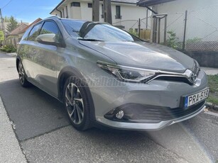 TOYOTA AURIS Touring Sports 1.8 HSD Freestyle (Automata) Új korától magyar.freesyle.friss műszaki vizsga.116ezer km.magánszemély tulajdon