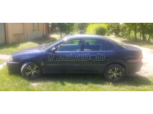 TOYOTA AVENSIS 2.0 Linea Sol