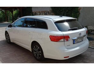 TOYOTA AVENSIS Wagon 2.0 D-4D Premium