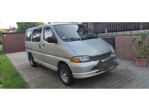 TOYOTA HI-ACE Hiace 2.4 D Combi